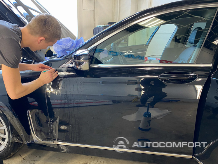 Оклейка зон риска антигравийной пленой Llumar BMW 7 (G11) restyling